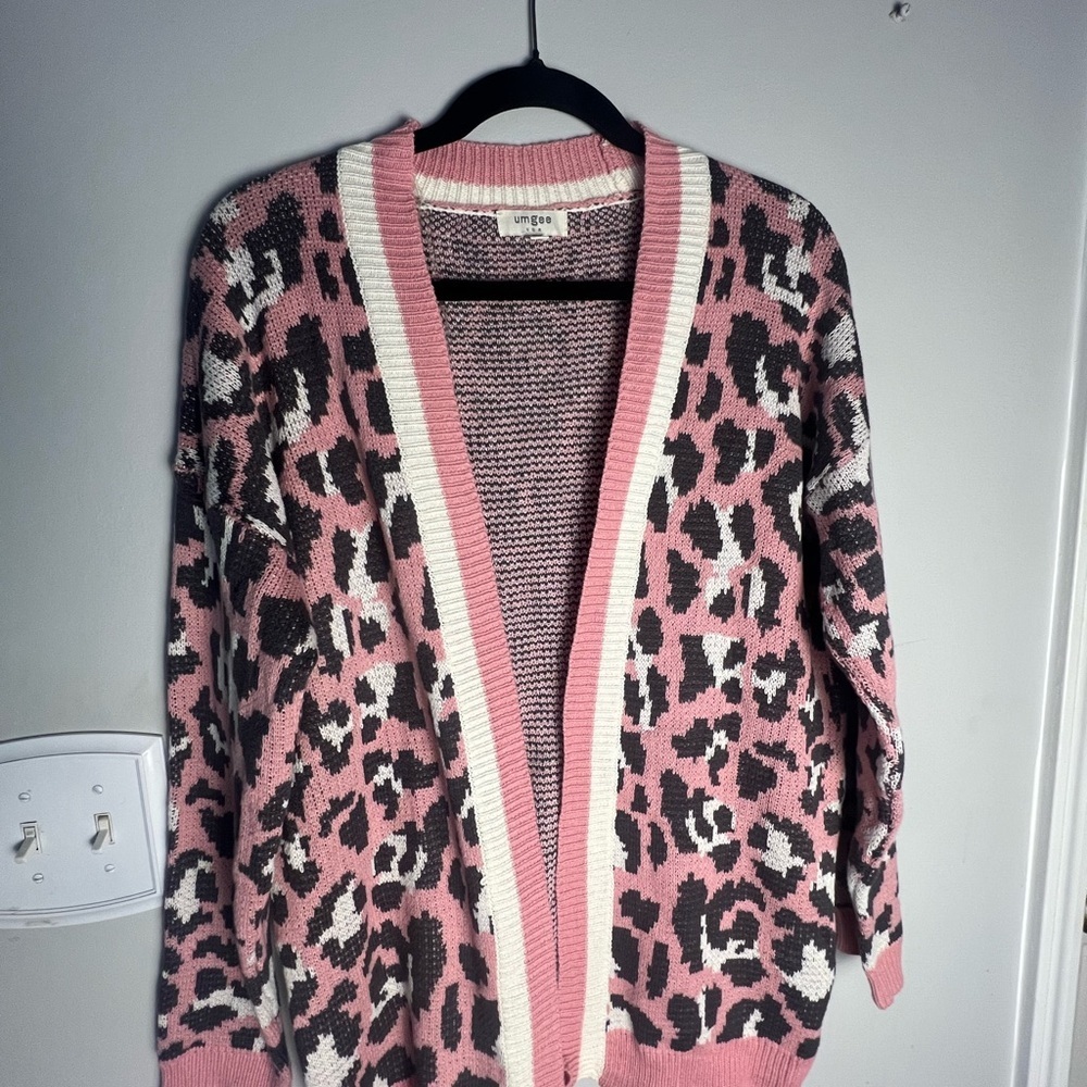 Umgee Pink and White Cardigan Sweater with Leopard Print
